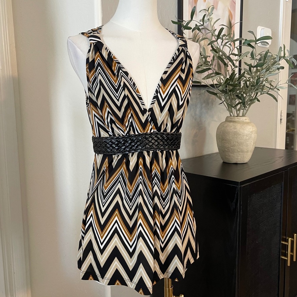 Modern Chic Patterned Elegant Sophisticated Styli… - image 1